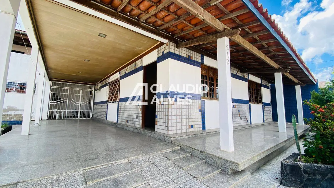 Foto 1 de Casa com 5 quartos à venda, 293m2 em Centro, Feira De Santana - BA
