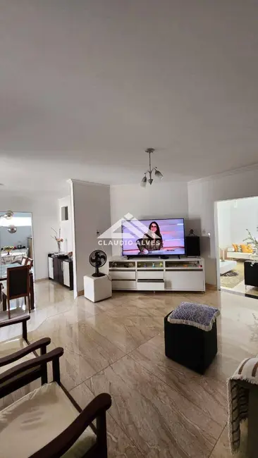 Foto 2 de Casa com 3 quartos à venda, 209m2 em Feira De Santana - BA