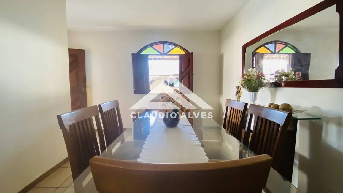 Foto 9 de Casa com 4 quartos à venda, 200m2 em Feira De Santana - BA