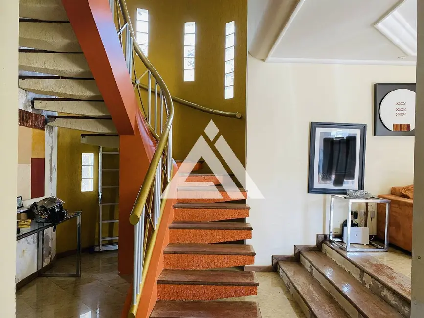 Casa com 4 quartos à venda, 200m2 em Feira De Santana - BA - imagem 9 Foto 9 de Casa com 4 quartos à venda, 200m2 em Feira De Santana - BA
