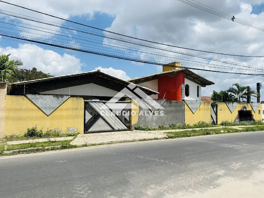 Foto 1 de Casa com 4 quartos à venda, 200m2 em Feira De Santana - BA