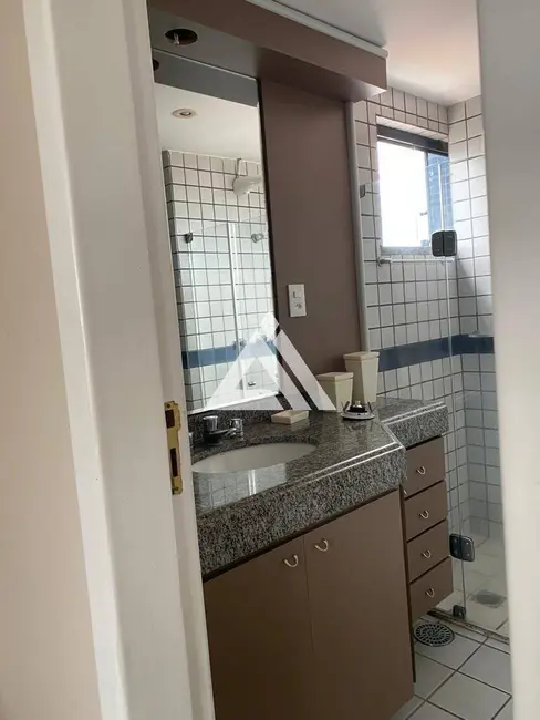 Foto 9 de Apartamento com 4 quartos para alugar, 162m2 em Feira De Santana - BA