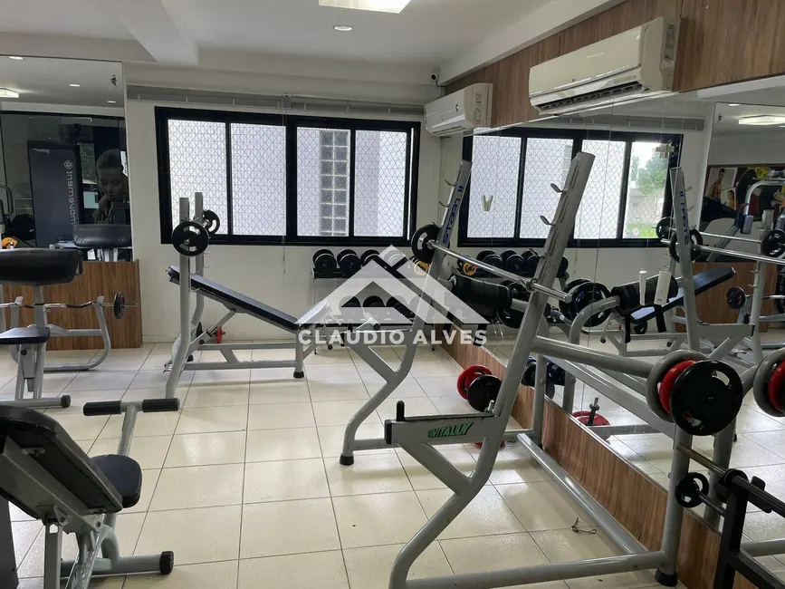 Foto 8 de Apartamento com 4 quartos à venda, 180m2 em Feira De Santana - BA