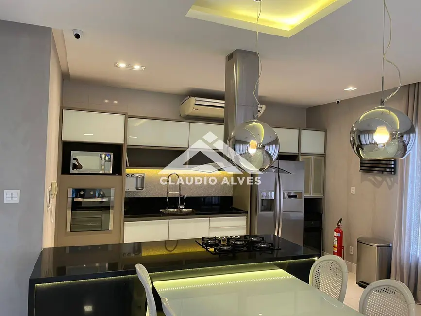 Foto 4 de Apartamento com 4 quartos à venda, 180m2 em Feira De Santana - BA
