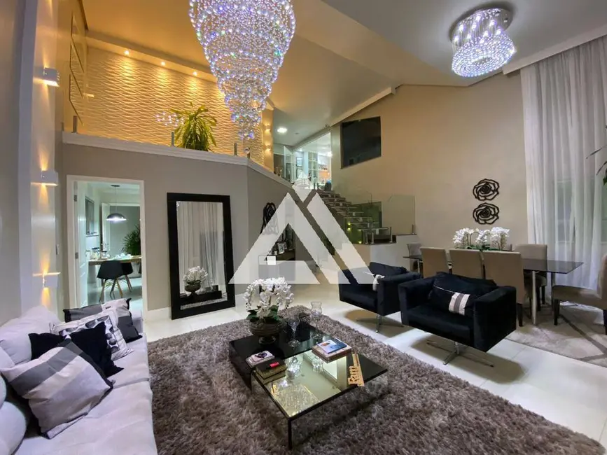 Foto 9 de Casa com 4 quartos à venda, 390m2 em Feira De Santana - BA
