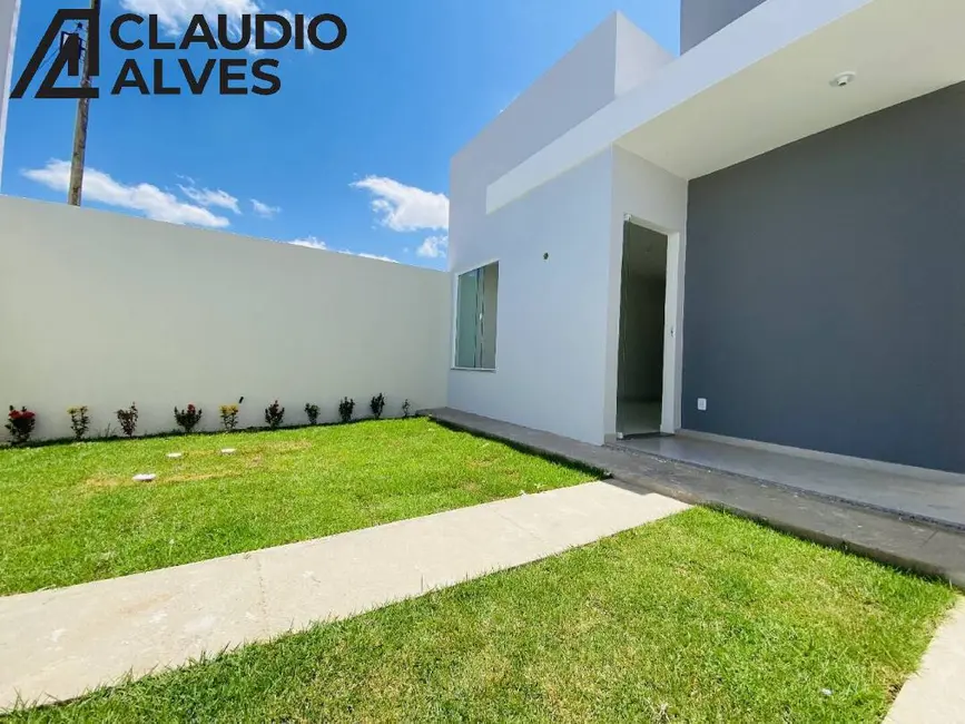 Foto 2 de Casa com 2 quartos à venda, 69m2 em Mangabeira, Feira De Santana - BA