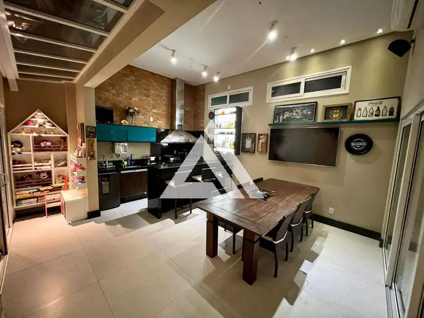 Foto 1 de Casa à venda, 188m2 em Feira De Santana - BA