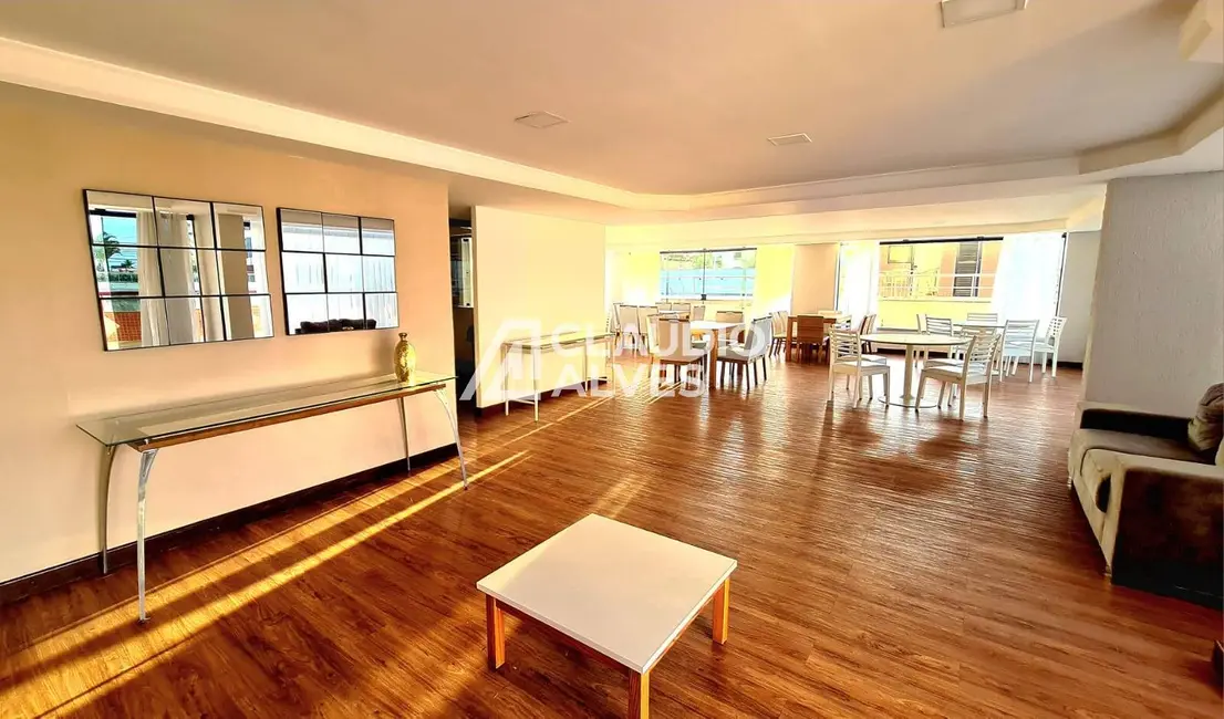 Foto 1 de Apartamento com 4 quartos à venda e para alugar, 150m2 em Santa Mônica, Feira De Santana - BA