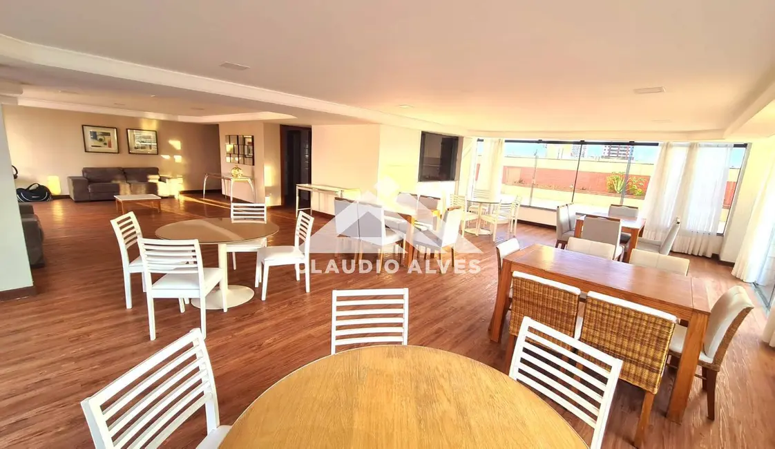 Foto 6 de Apartamento com 4 quartos à venda, 150m2 em Feira De Santana - BA