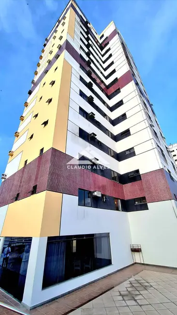 Foto 1 de Apartamento com 4 quartos à venda, 150m2 em Feira De Santana - BA