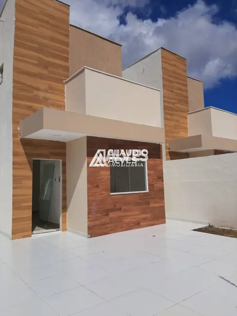 Foto 1 de Casa com 3 quartos à venda, 130m2 em Mangabeira, Feira De Santana - BA