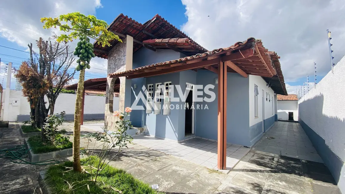 Foto 1 de Casa com 5 quartos à venda, 200m2 em São João, Feira De Santana - BA