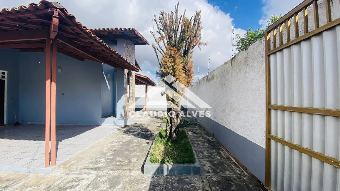 Foto 7 de Casa com 5 quartos à venda, 200m2 em Feira De Santana - BA