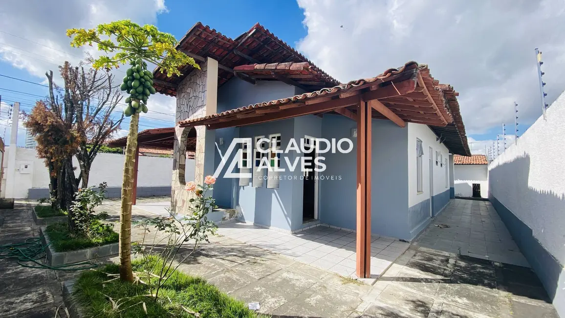 Foto 2 de Casa com 5 quartos à venda, 200m2 em São João, Feira De Santana - BA