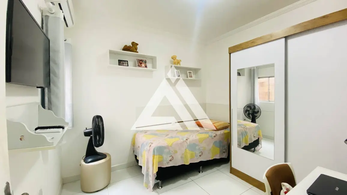 Foto 9 de Casa com 4 quartos à venda, 144m2 em Feira De Santana - BA