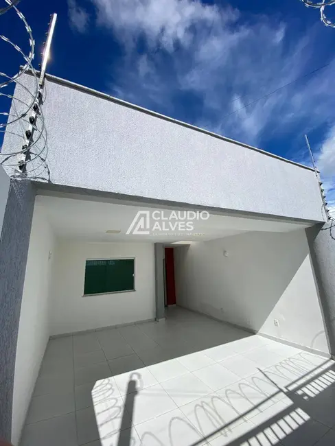 Foto 2 de Casa com 3 quartos à venda, 165m2 em Mangabeira, Feira De Santana - BA