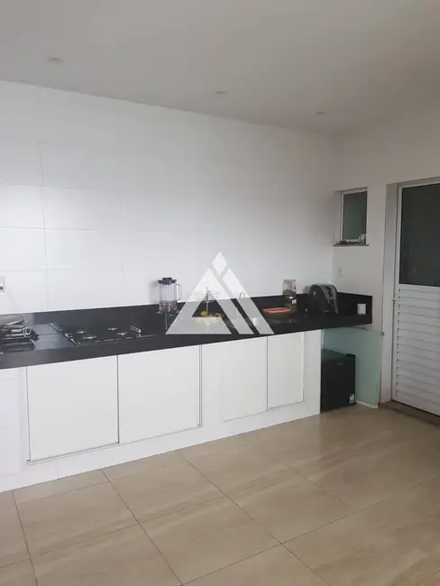 Casa de Condomínio com 3 quartos à venda, 160m2 em Feira De Santana - BA - imagem 8 Foto 8 de Casa de Condomínio com 3 quartos à venda, 160m2 em Feira De Santana - BA