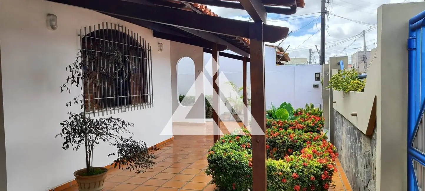 Foto 2 de Casa com 3 quartos à venda, 200m2 em Queimadinha, Feira De Santana - BA