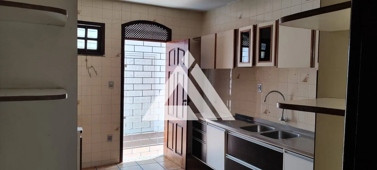 Foto 5 de Casa com 3 quartos à venda, 200m2 em Queimadinha, Feira De Santana - BA