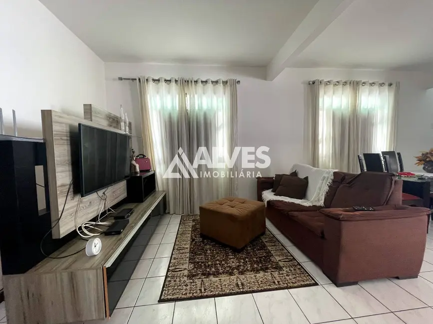 Casa com 5 quartos à venda, 200m2 em Cidade Nova, Feira De Santana - BA - imagem 9 Foto 9 de Casa com 5 quartos à venda, 200m2 em Cidade Nova, Feira De Santana - BA