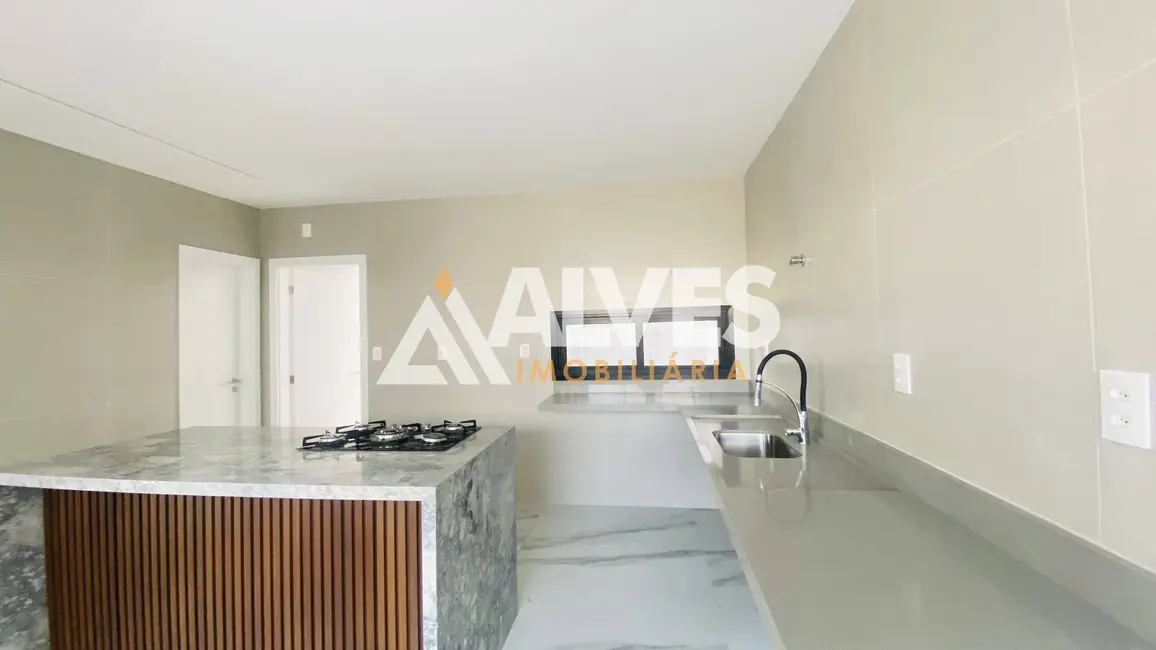 Foto 7 de Casa de Condomínio com 4 quartos à venda, 279m2 em Feira De Santana - BA