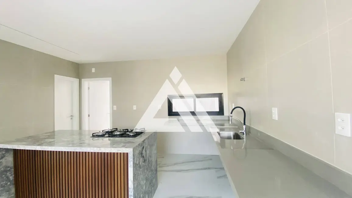 Foto 7 de Casa de Condomínio com 4 quartos à venda, 279m2 em Feira De Santana - BA