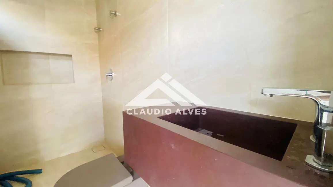 Casa de Condomínio com 4 quartos à venda, 279m2 em Feira De Santana - BA - imagem 8 Foto 8 de Casa de Condomínio com 4 quartos à venda, 279m2 em Feira De Santana - BA