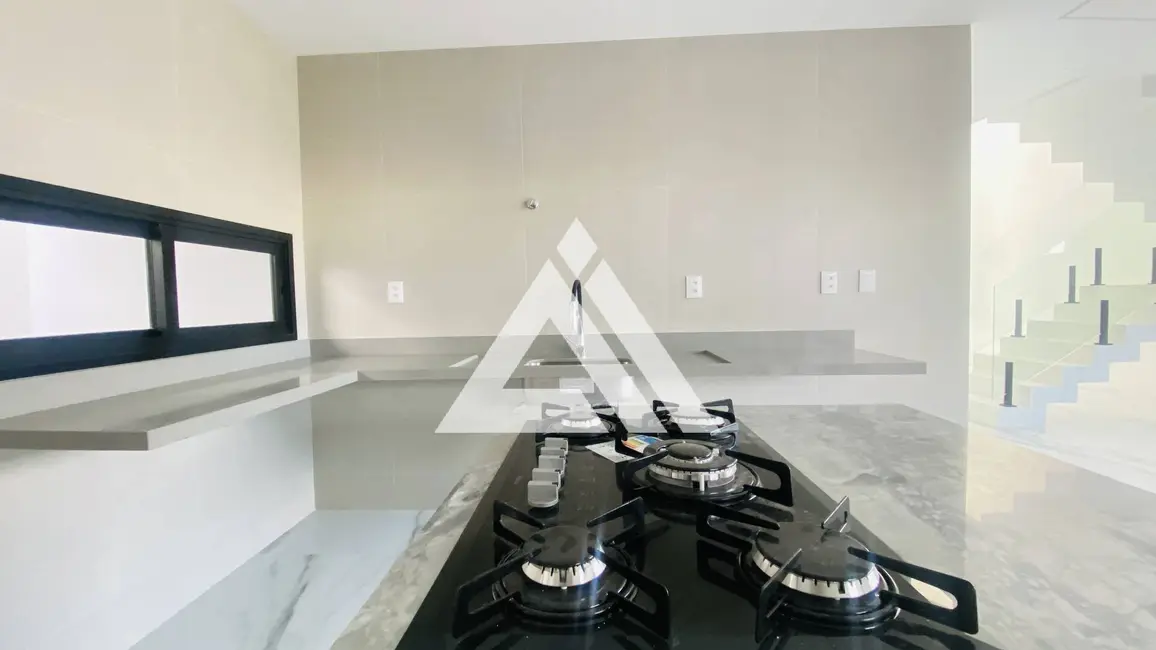 Foto 6 de Casa de Condomínio com 4 quartos à venda, 279m2 em Feira De Santana - BA
