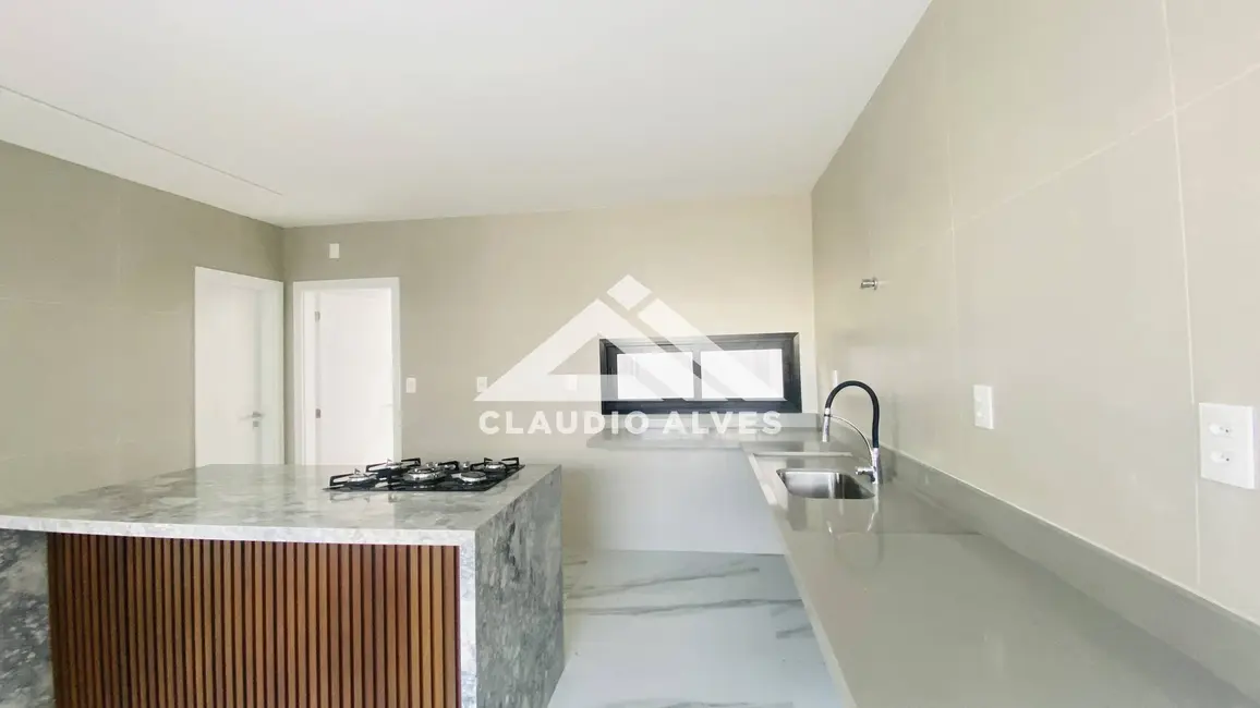Casa de Condomínio com 4 quartos à venda, 279m2 em Feira De Santana - BA - imagem 7 Foto 7 de Casa de Condomínio com 4 quartos à venda, 279m2 em Feira De Santana - BA