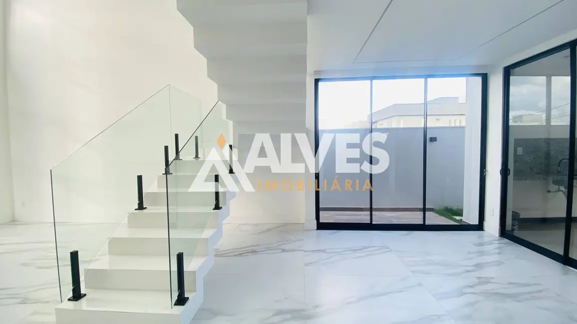 Foto 3 de Casa de Condomínio com 4 quartos à venda, 279m2 em Feira De Santana - BA