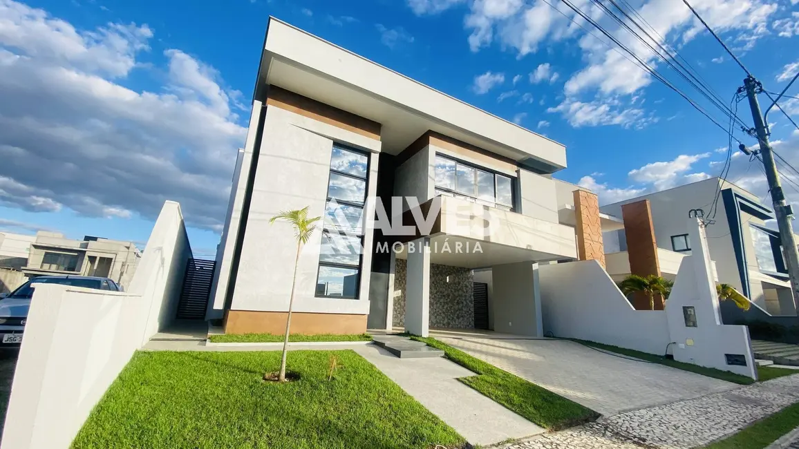 Foto 2 de Casa de Condomínio com 3 quartos à venda, 242m2 em Papagaio, Feira De Santana - BA