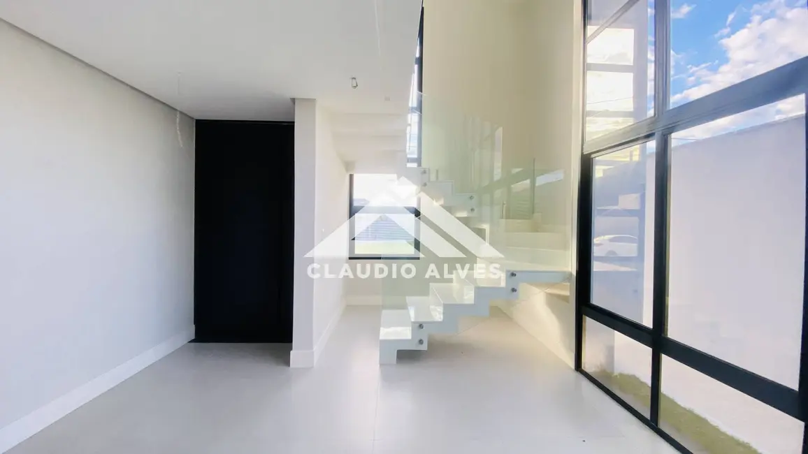 Casa de Condomínio com 3 quartos à venda, 242m2 em Feira De Santana - BA - imagem 3 Foto 3 de Casa de Condomínio com 3 quartos à venda, 242m2 em Feira De Santana - BA
