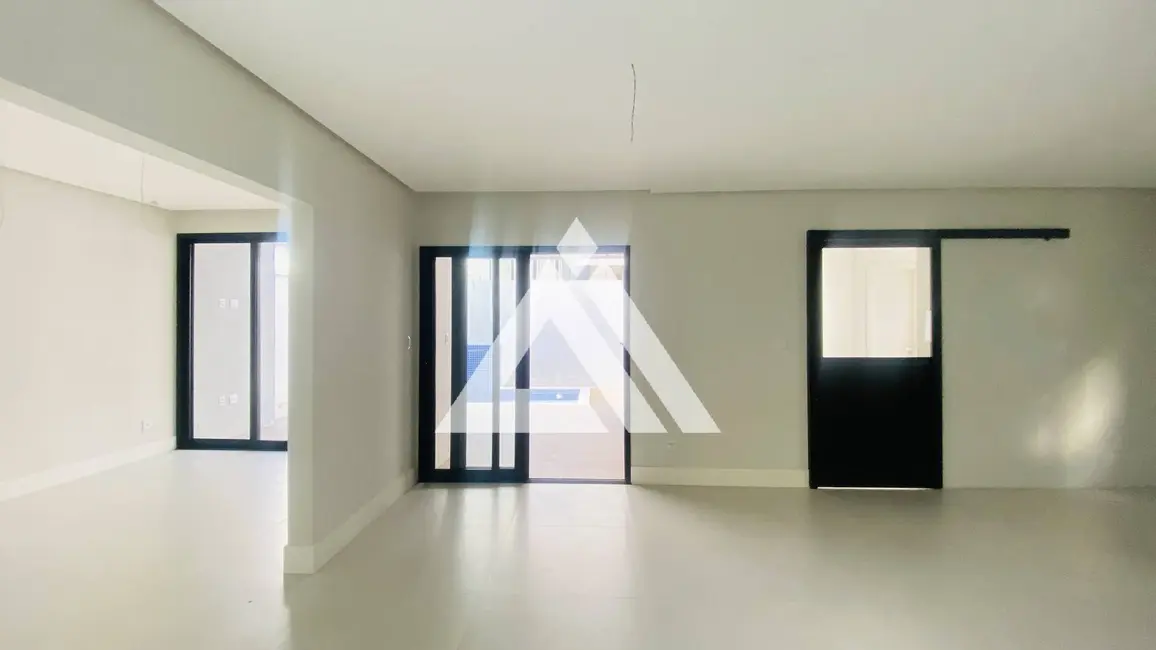 Foto 5 de Casa de Condomínio com 3 quartos à venda, 242m2 em Feira De Santana - BA