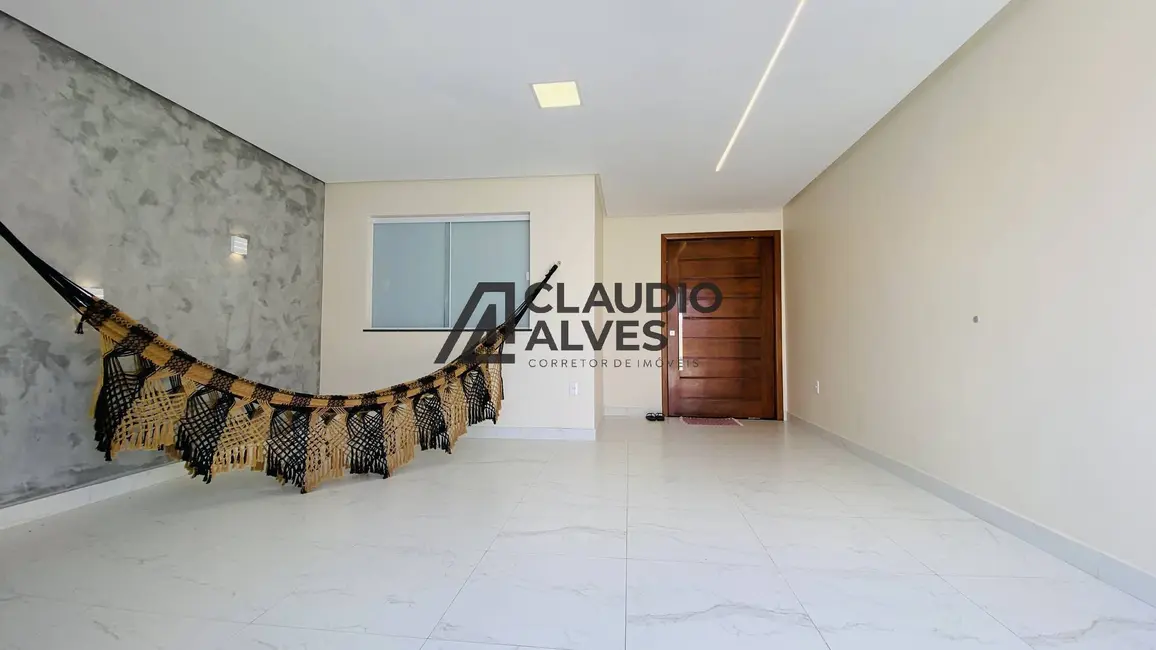 Foto 2 de Casa com 2 quartos à venda, 94m2 em Papagaio, Feira De Santana - BA