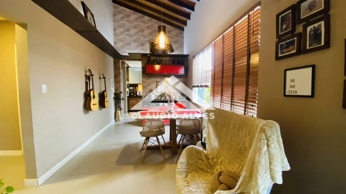 Casa de Condomínio com 3 quartos à venda, 200m2 em Feira De Santana - BA - imagem 8 Foto 8 de Casa de Condomínio com 3 quartos à venda, 200m2 em Feira De Santana - BA