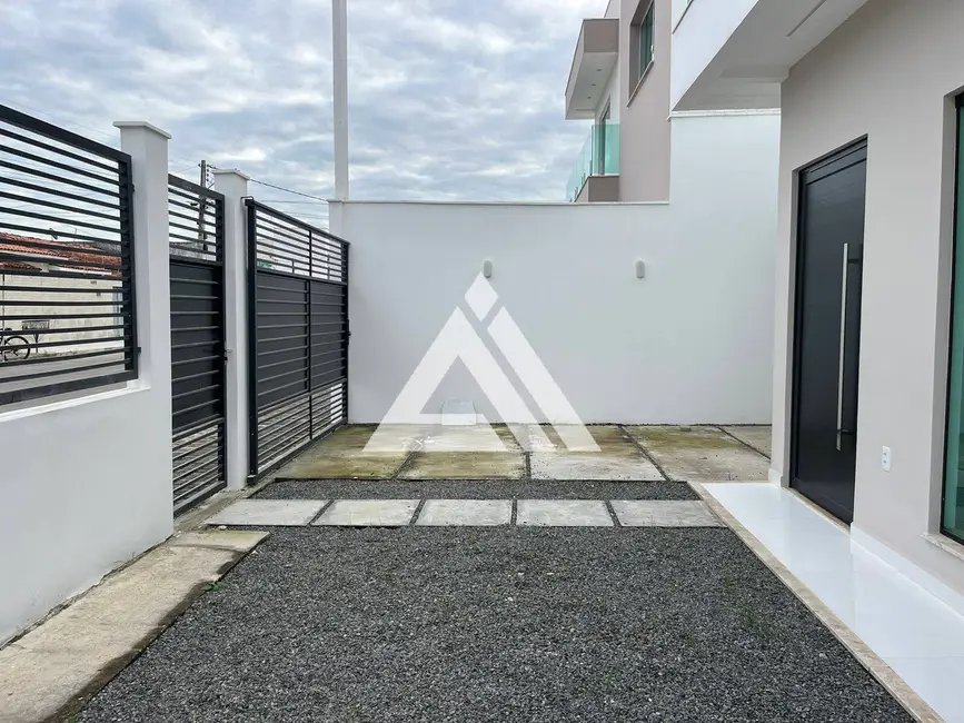 Casa com 3 quartos à venda, 83m2 em Feira De Santana - BA - imagem 3 Foto 3 de Casa com 3 quartos à venda, 83m2 em Feira De Santana - BA