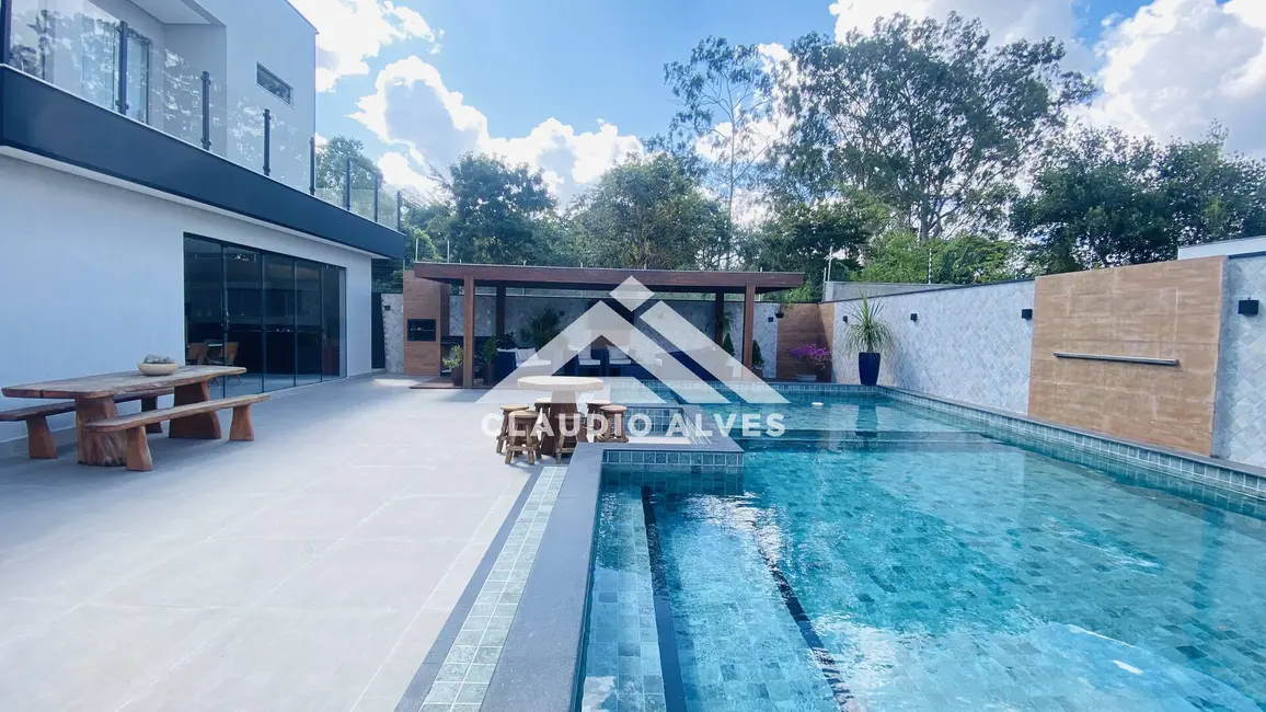 Casa de Condomínio com 4 quartos à venda, 490m2 em Feira De Santana - BA - imagem 1 Foto 1 de Casa de Condomínio com 4 quartos à venda, 490m2 em Feira De Santana - BA