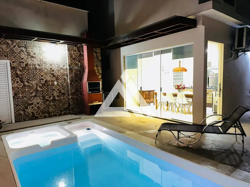 Foto 2 de Casa com 4 quartos à venda, 300m2 em Cidade Nova, Feira De Santana - BA
