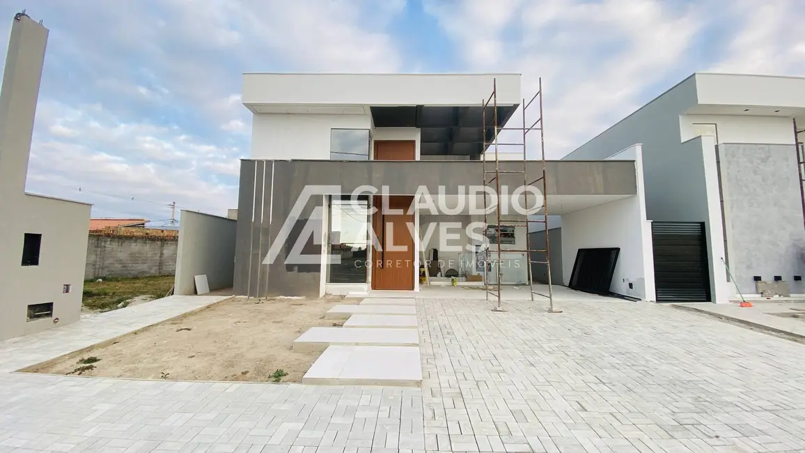 Foto 1 de Casa com 3 quartos à venda, 157m2 em Papagaio, Feira De Santana - BA