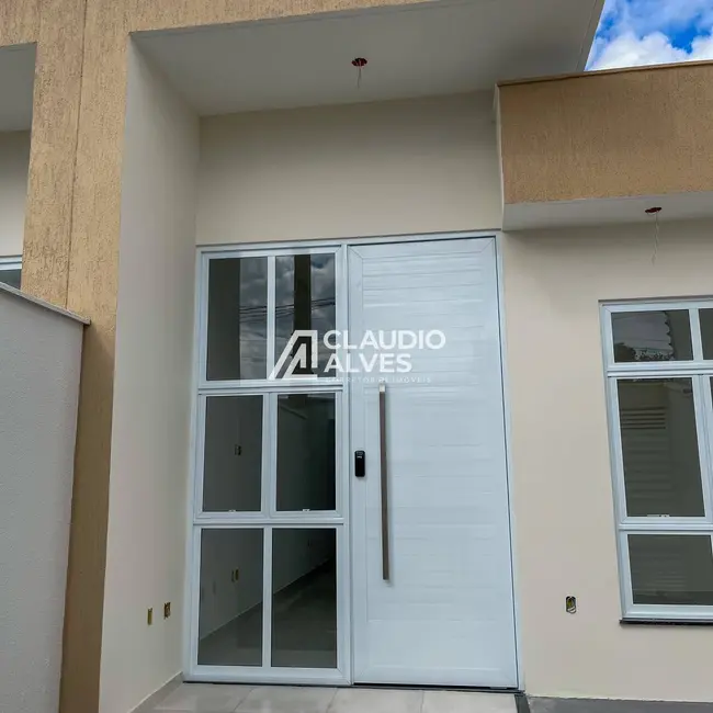 Foto 1 de Casa com 2 quartos à venda, 68m2 em Papagaio, Feira De Santana - BA