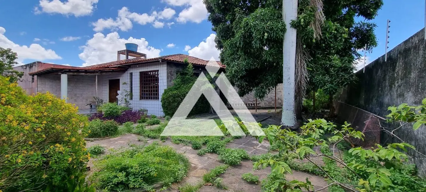 Foto 3 de Casa com 4 quartos à venda, 200m2 em Feira De Santana - BA