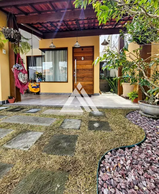 Foto 1 de Casa de Condomínio com 3 quartos à venda, 189m2 em Feira De Santana - BA