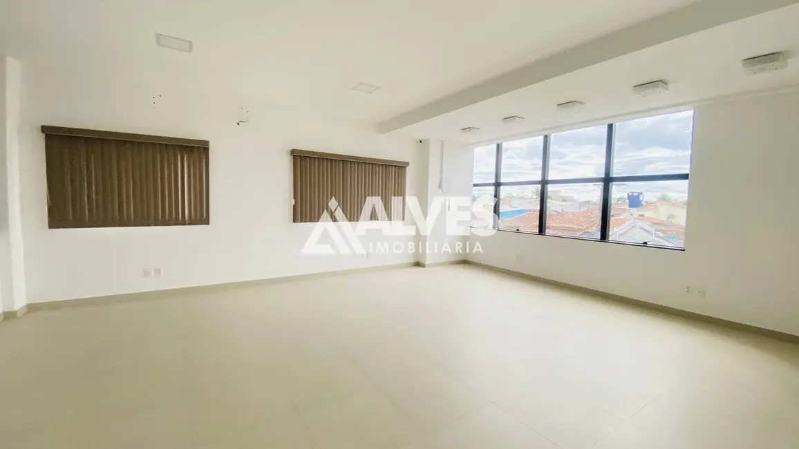 Sala Comercial para alugar, 130m2 em Cidade Nova, Feira De Santana - BA - imagem 5 Foto 5 de Sala Comercial para alugar, 130m2 em Cidade Nova, Feira De Santana - BA