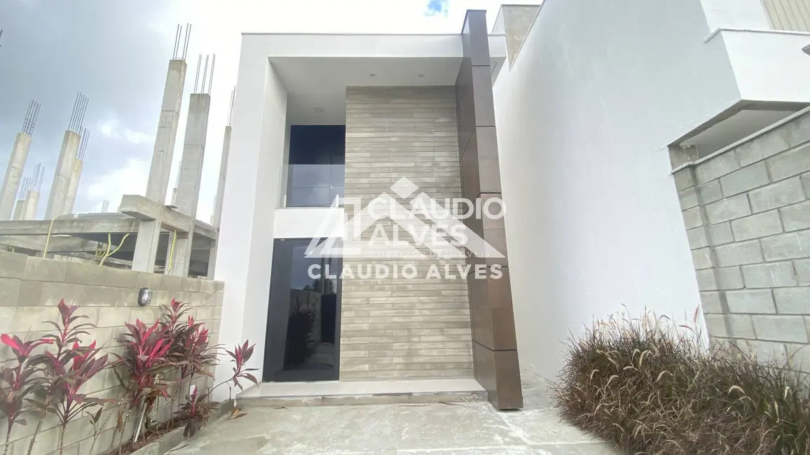 Foto 2 de Casa com 3 quartos à venda, 145m2 em Feira De Santana - BA