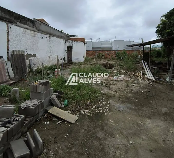 Foto 2 de Terreno / Lote à venda em Mangabeira, Feira De Santana - BA