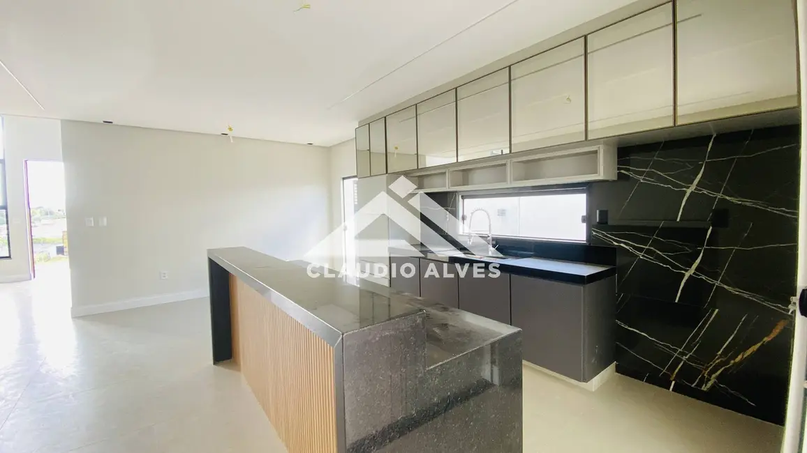 Casa de Condomínio com 4 quartos à venda, 263m2 em Feira De Santana - BA - imagem 8 Foto 8 de Casa de Condomínio com 4 quartos à venda, 263m2 em Feira De Santana - BA