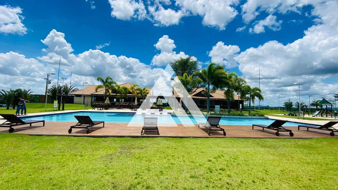 Foto 3 de Terreno / Lote à venda, 422m2 em Feira De Santana - BA