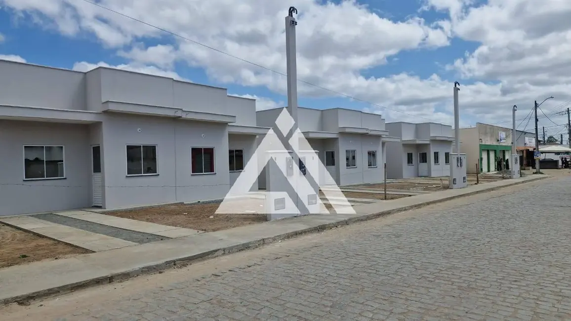 Foto 2 de Casa com 2 quartos à venda, 47m2 em Feira De Santana - BA