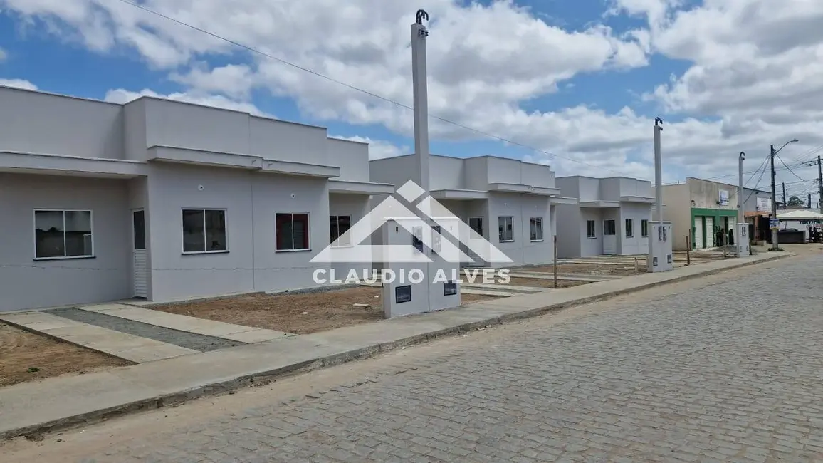 Foto 2 de Casa com 2 quartos à venda, 47m2 em Feira De Santana - BA