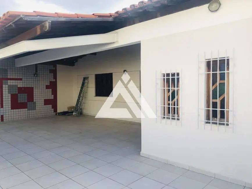 Foto 3 de Casa com 3 quartos à venda, 300m2 em Feira De Santana - BA